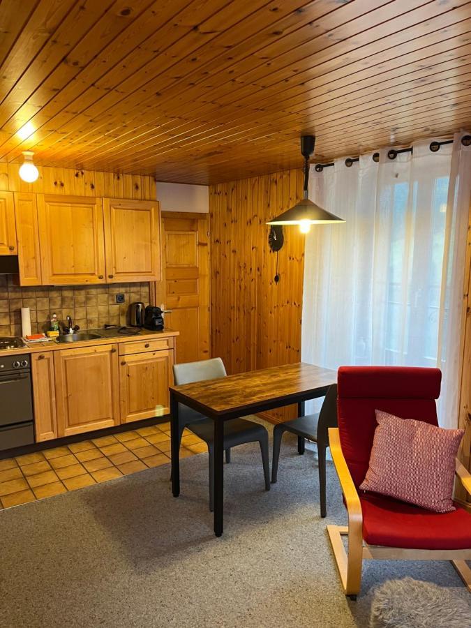Au Village D'Evolene, Tres Joli Studio Calme Et Ensoleille Екстериор снимка